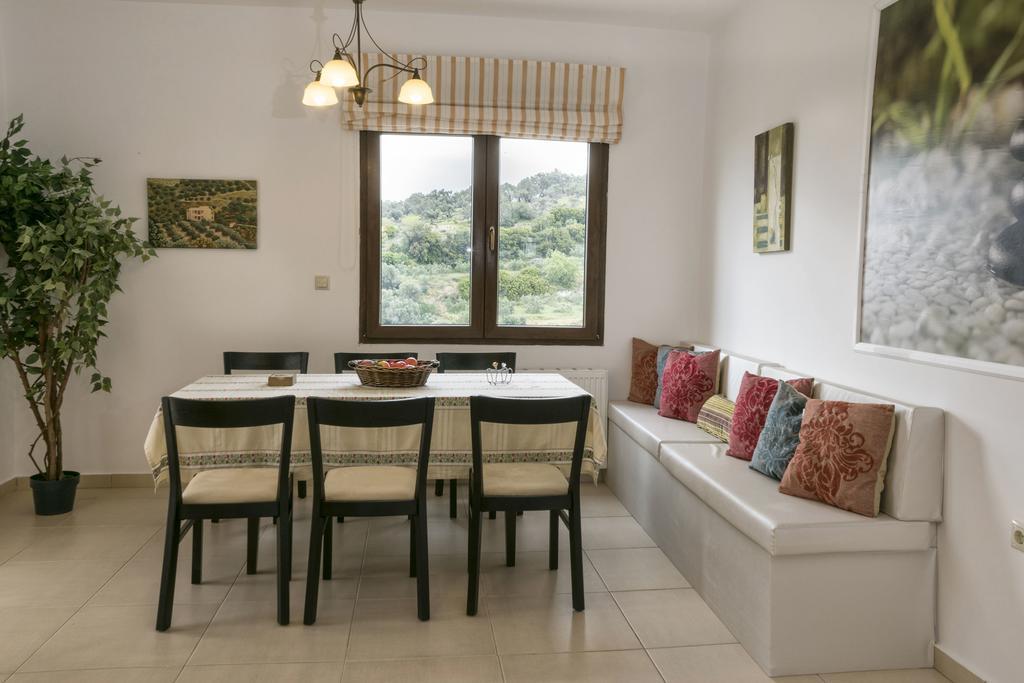 Villa Laga With Pool, 300M To Taverns, Childrens Area, Bbq! Κυριάννα Εξωτερικό φωτογραφία