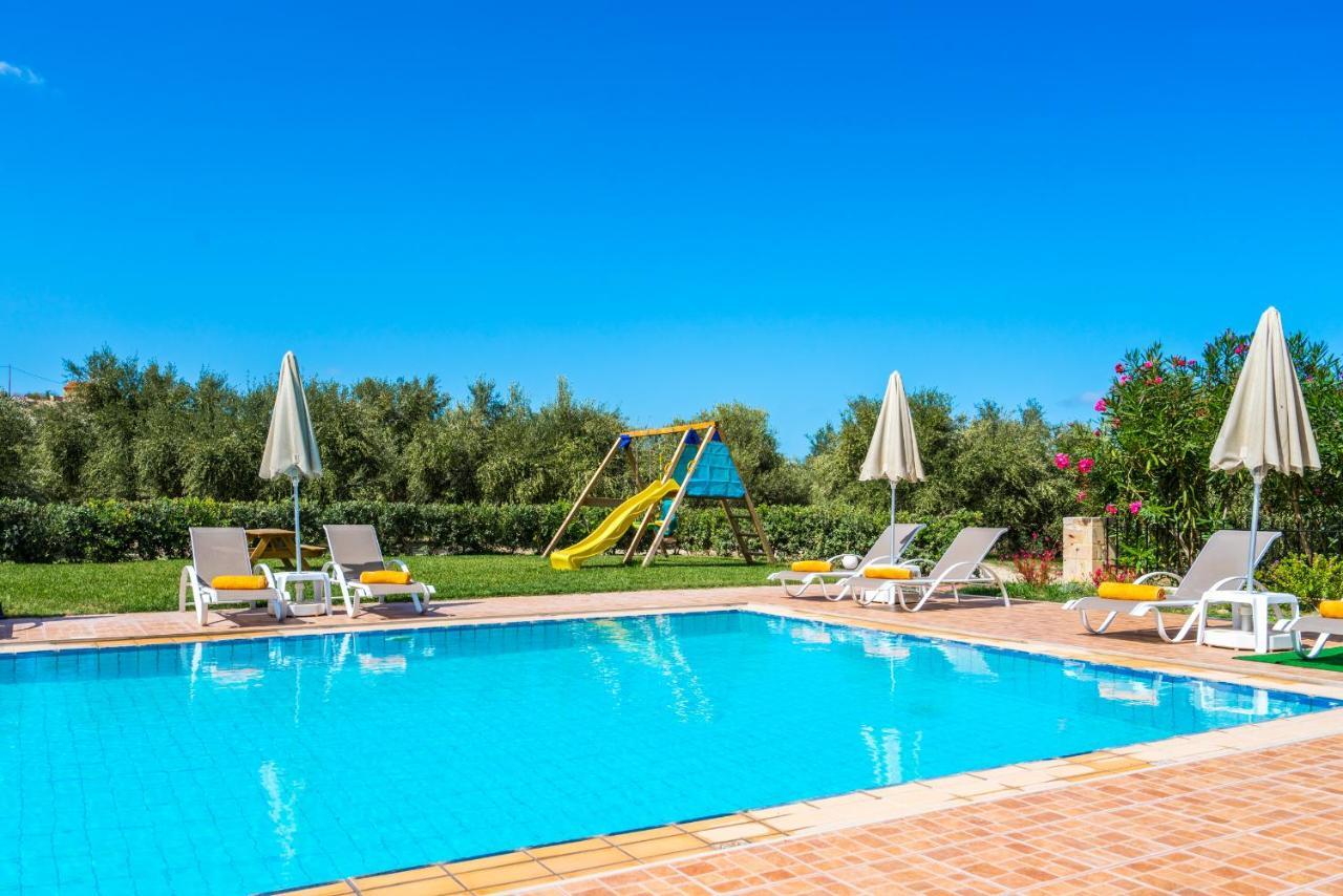 Villa Laga With Pool, 300M To Taverns, Childrens Area, Bbq! Κυριάννα Εξωτερικό φωτογραφία